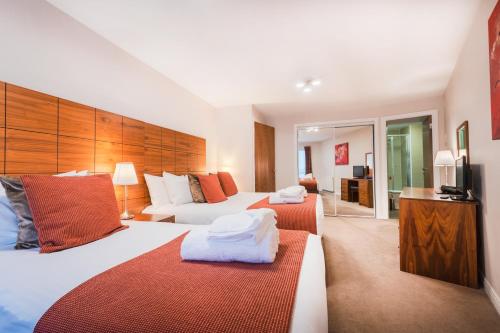 The Knight Residence by Mansley