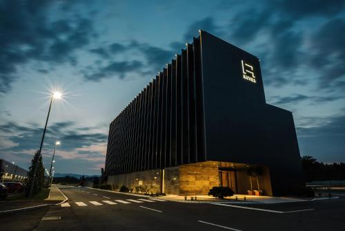 Hotel A