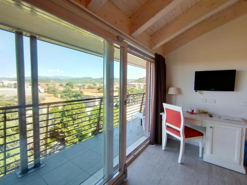 Nuova Opera Rooms
