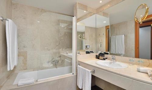 Best Western Premier CMC Girona