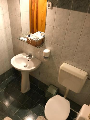 Il Gallo Nero (Fekete Kakas Étterem és Panzió)