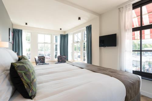 Hof Van Holland Hotel