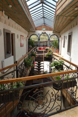 Grand Elite Cave Suites