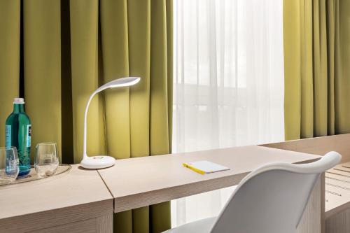 Super 8 by Wyndham Mainz Zollhafen