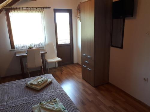 Guest House Family Varda