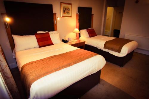 Queens Court Hotel