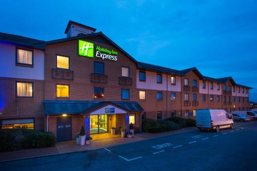 Holiday Inn Express Swansea -  East