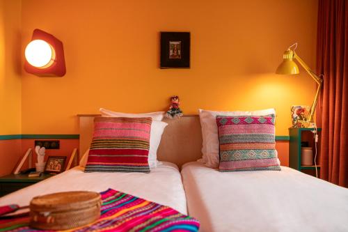 Paul & Pia - Welcome Home Hotel