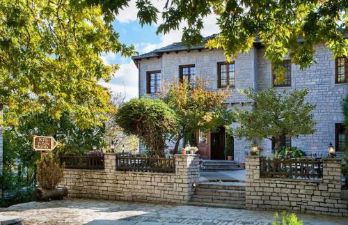En Chora Vezitsa Hotel