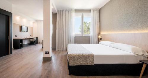 Hotel ILUNION Las Lomas
