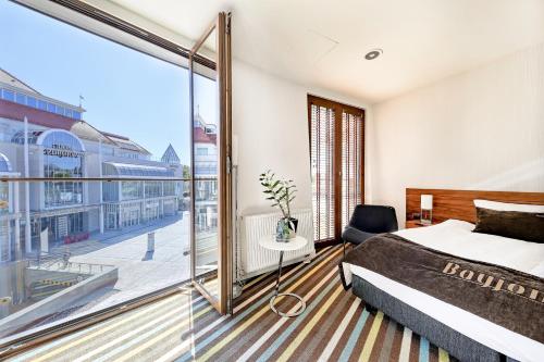 Bayjonn Hotel & Restaurant