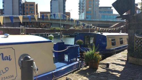 Houseboat Hotels - Hotel Boat