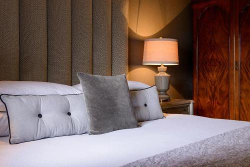Victoria House Hotel
