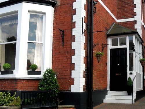 Powys Lodge 