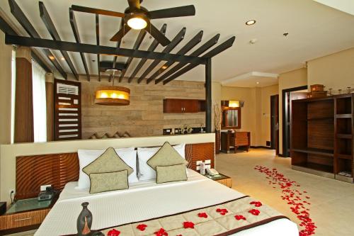 Two Seasons Boracay Beach Resort