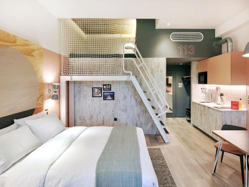 Room2 Southampton