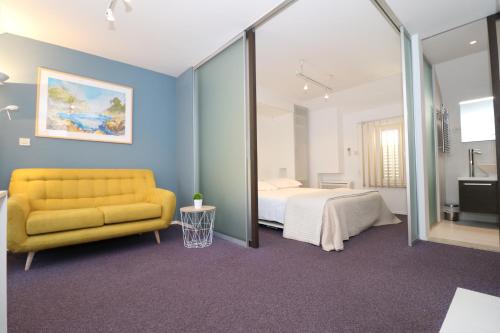 Miro Studio Apartments