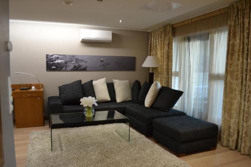 Aateli Lakeside Chalets