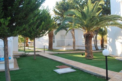 Flisvos Beach Apartments