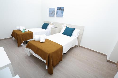 Hostal Palmones