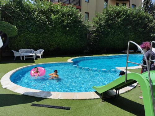 Hotel Lucky Family