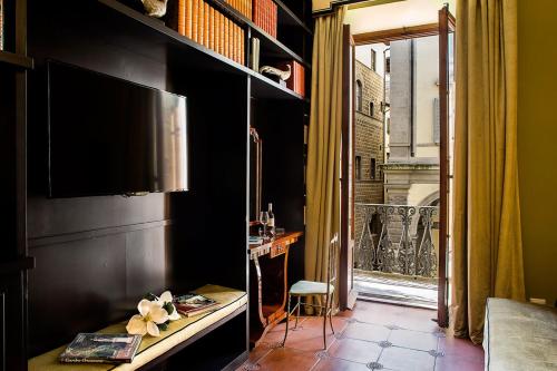 Porcellino Gallery Art Boutique B&B