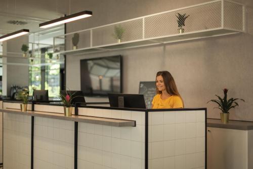 Holiday Inn - the niu, Leo Nürnberg