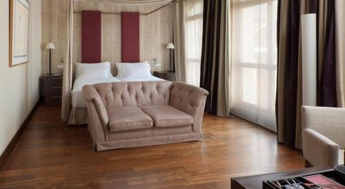 NH Collection Palacio de Burgos