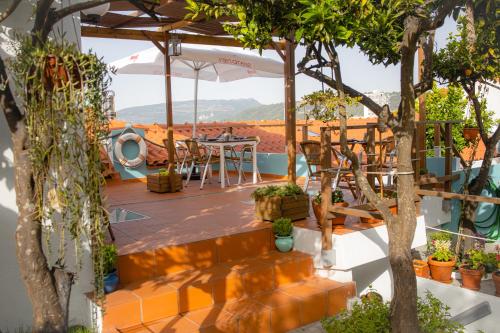 Marina Blue-Apartments & Suites