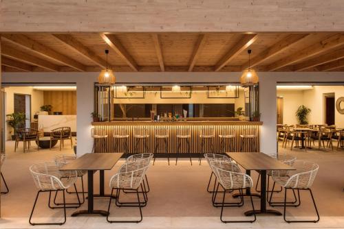 Malena Hotel & Suites
