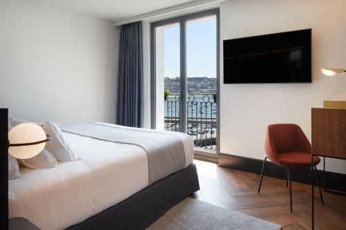 Sansebay Hotel