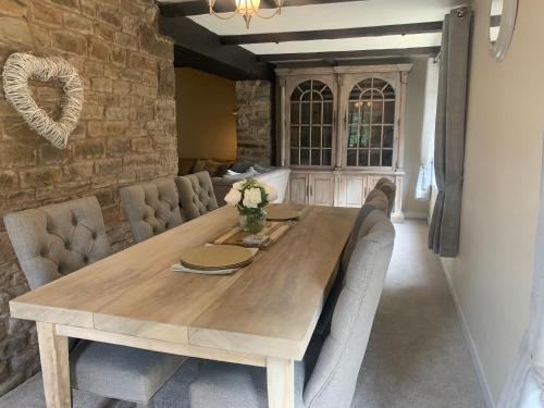 Barlow Country Club - Mill Farm Cottages