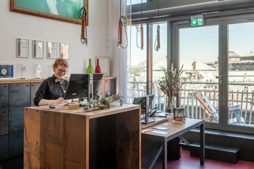 Felix Suiten im Lebendigen Haus