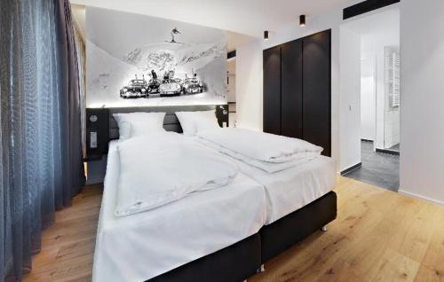 V8 HOTEL Motorworld Region Stuttgart, BW Premier Collection