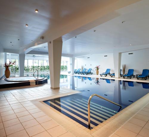 Holland House Hotel Cardiff By Sunday