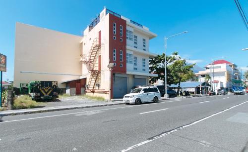 Golite Hostel by RedDoorz