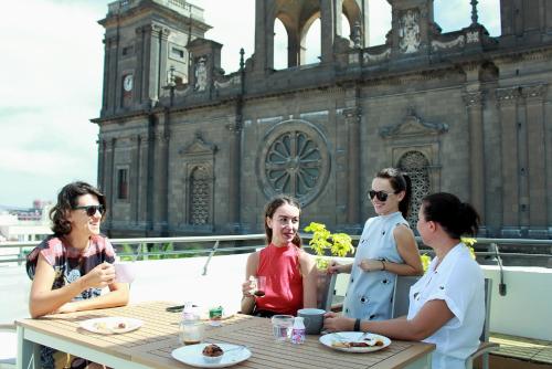 Santa Ana Suite & Rooms