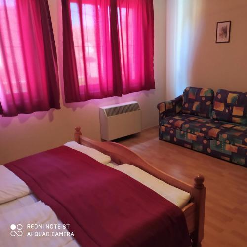 Bacchus Hotel Panzió