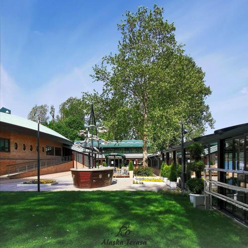 Tourist Resort Ribarsko Ostrvo