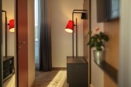 Holiday Inn - the niu, Sparrow Regensburg