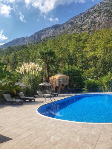 Portalimo Lodge