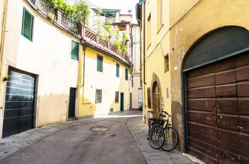 Palazzo della Stufa Apartments For Rent In Lucca