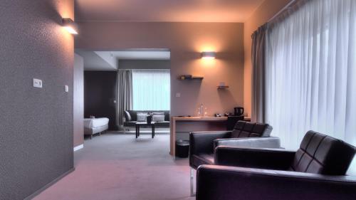 Utopia Hotel