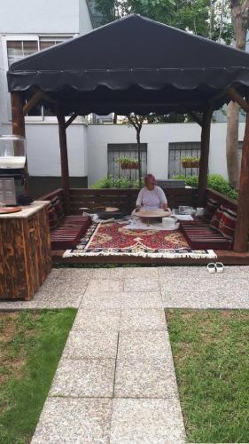 Kleopatra Ramira Hotel