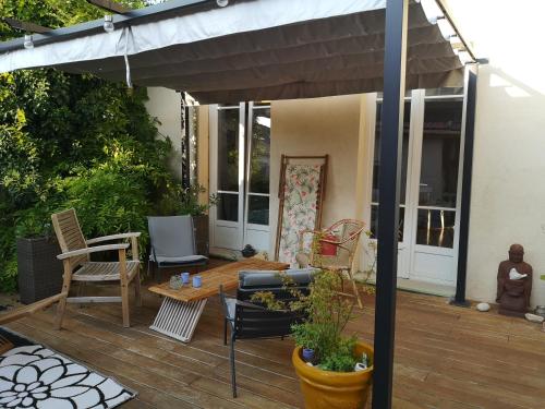 Chambre en ville dans un esprit campagne