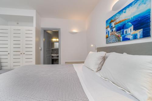 Central Fira Hotel
