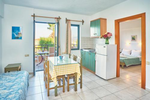 Dionysos Hotel Apartments & Studios