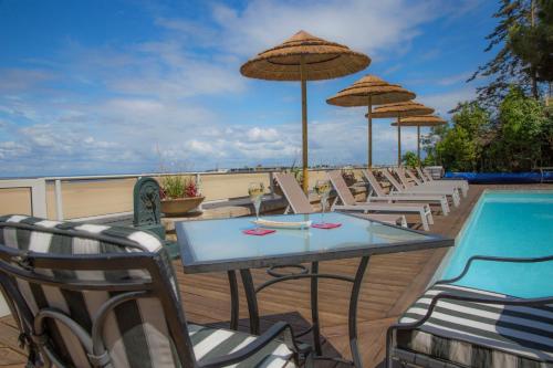 Arc-Hôtel sur Mer