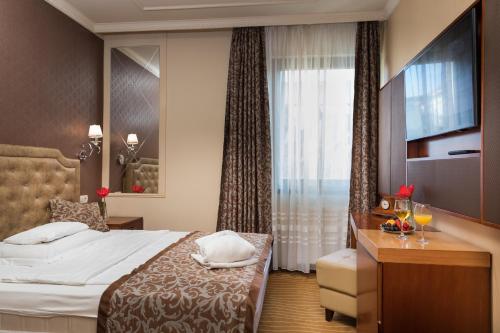 Hotel Golden Ball Club