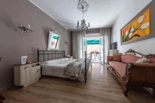 B&B Madam Upstairs